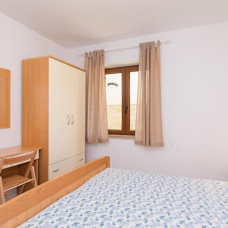 Apartmani Pina Krk Town Exterior photo