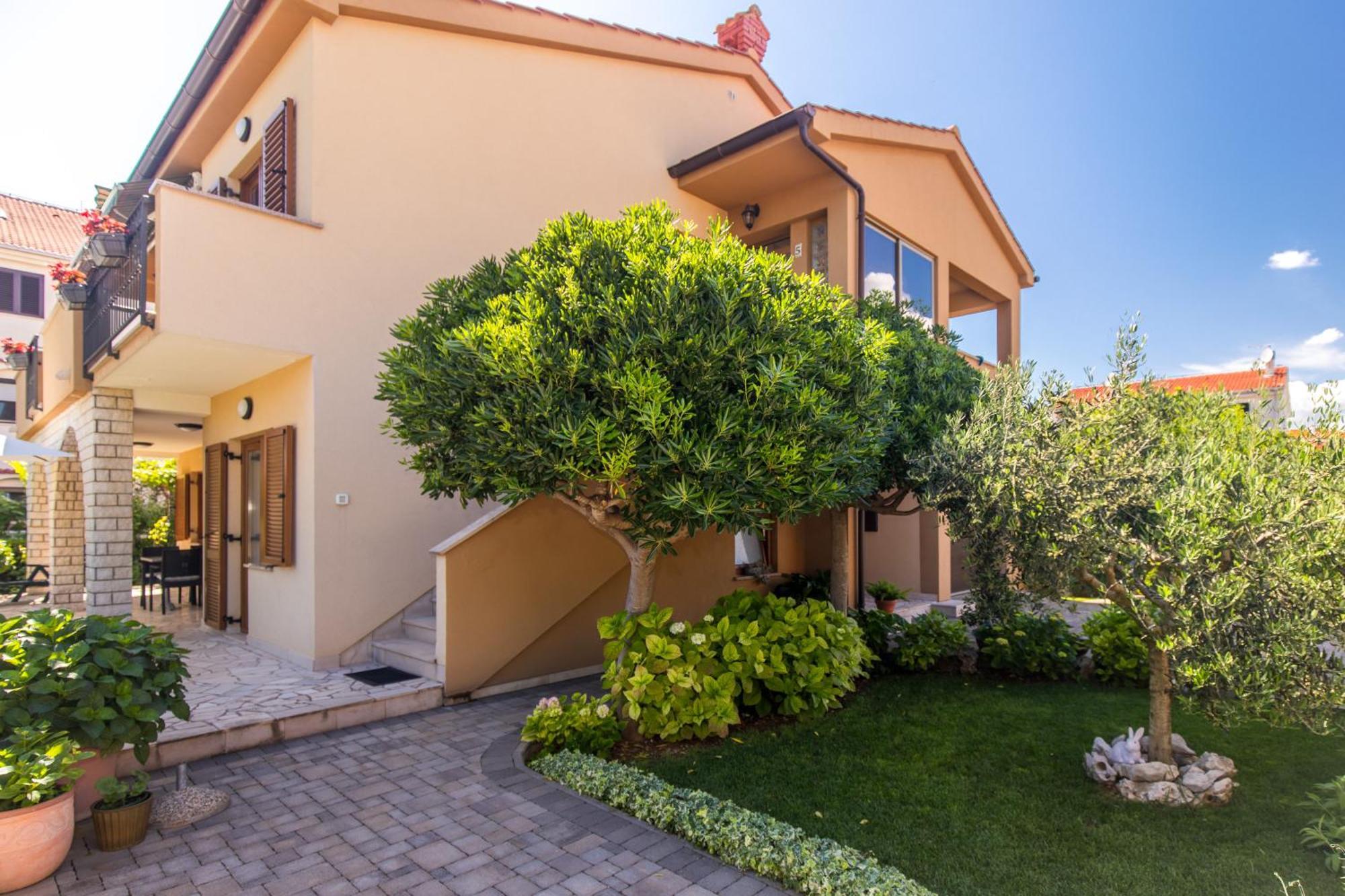 Apartmani Pina Krk Town Exterior photo