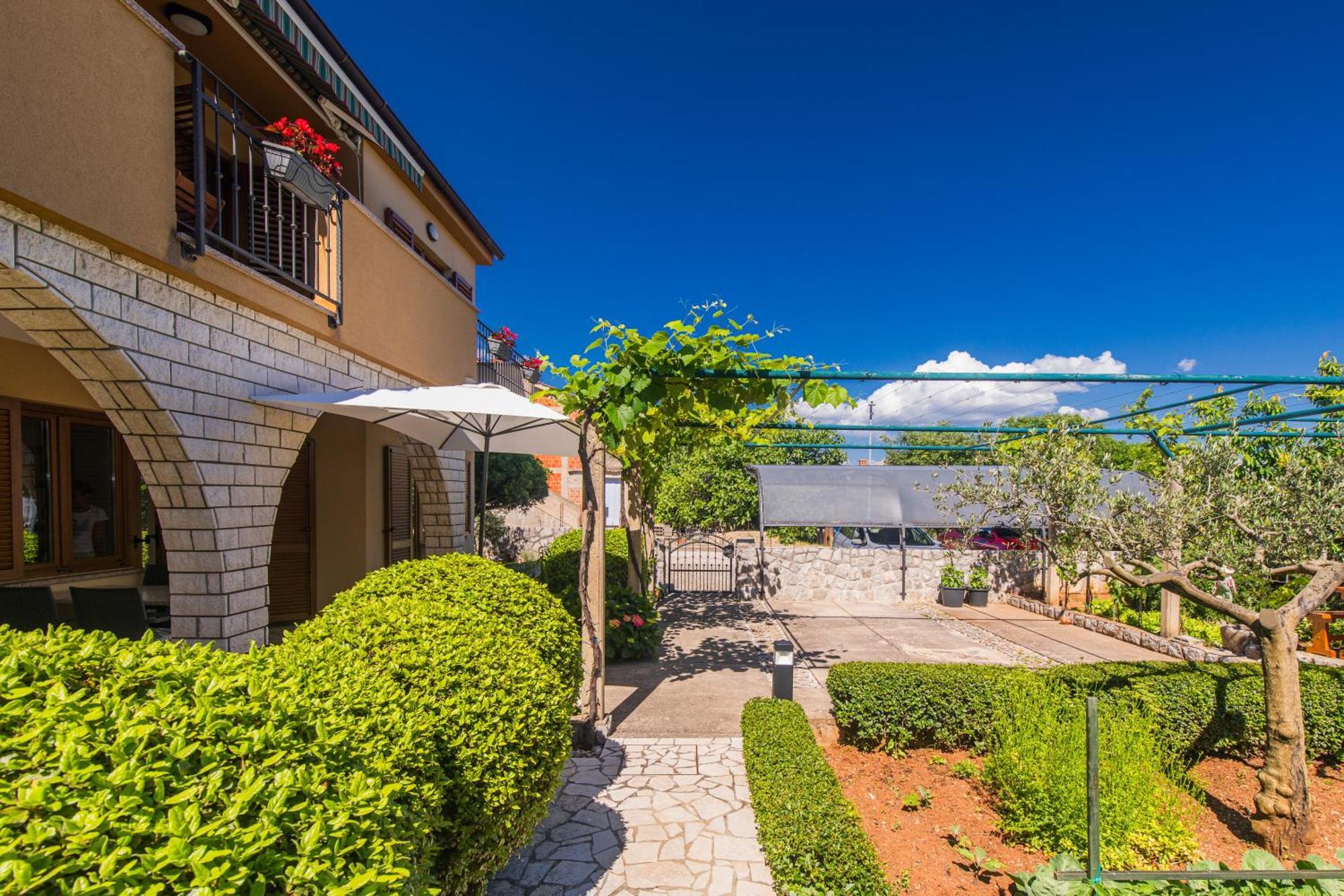 Apartmani Pina Krk Town Exterior photo