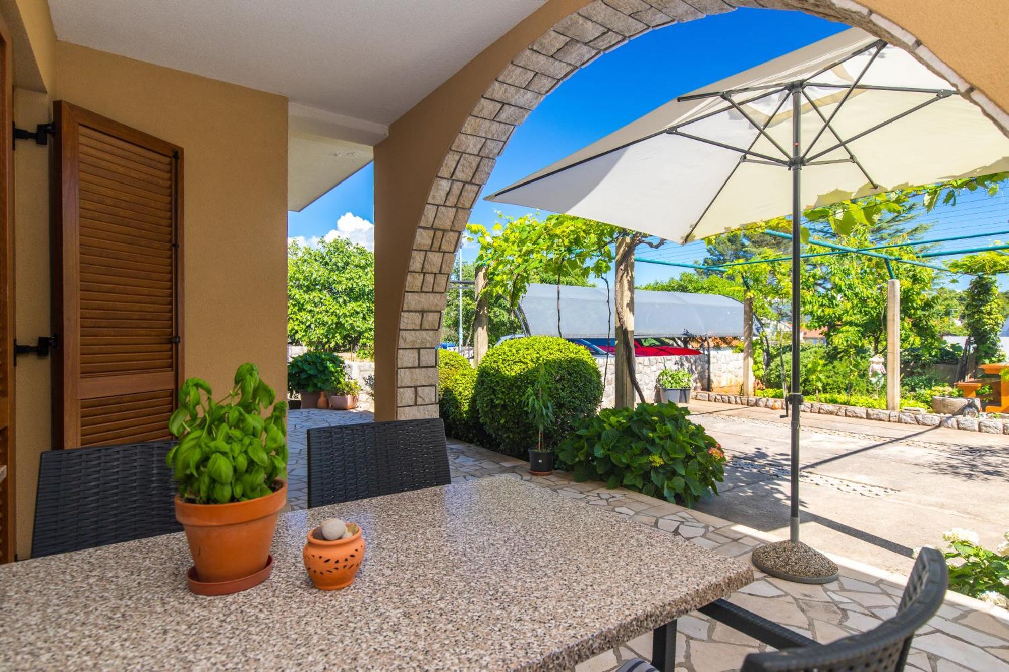 Apartmani Pina Krk Town Exterior photo